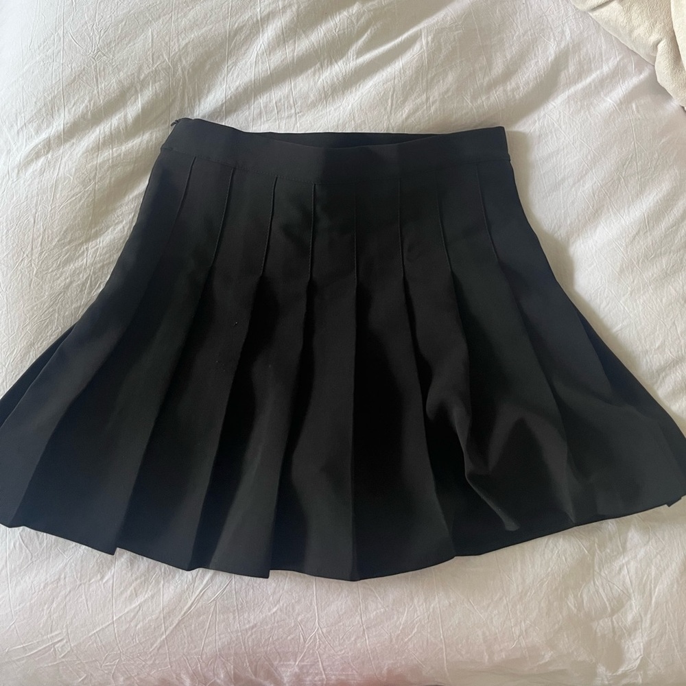 Classic Black Pleated Mini Skirt
